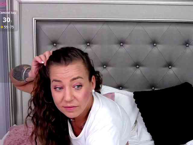 LauraSnow webcam