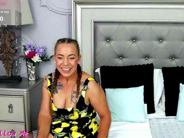 LauraSnow webcam