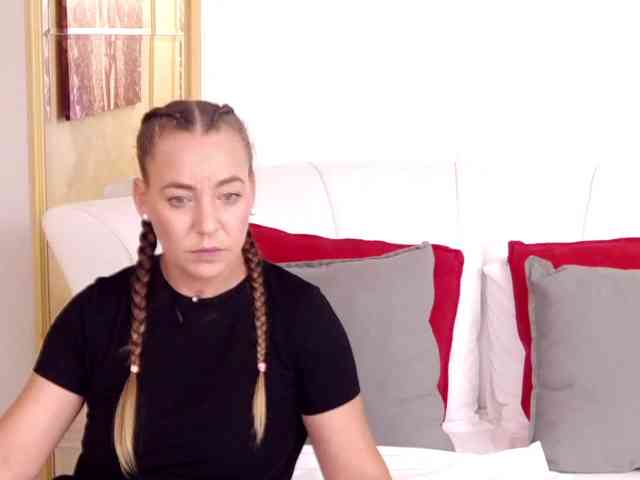 LauraSnow webcam