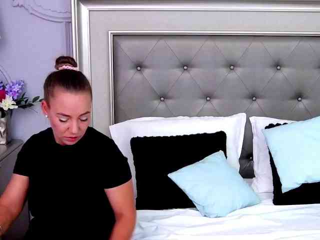 LauraSnow webcam