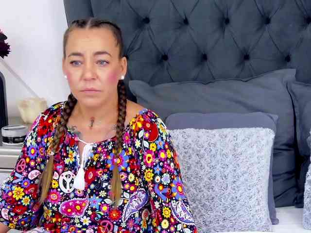 LauraSnow webcam