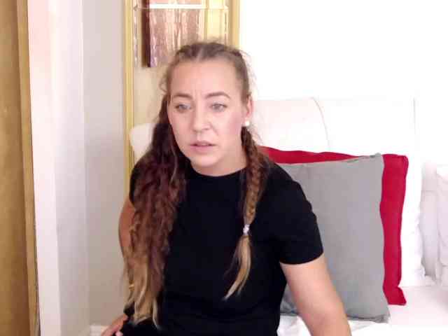 LauraSnow webcam