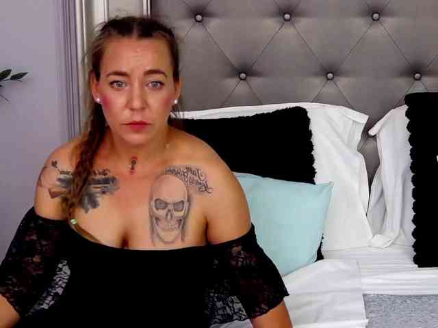 LauraSnow webcam