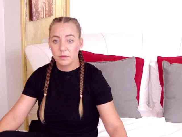 LauraSnow webcam