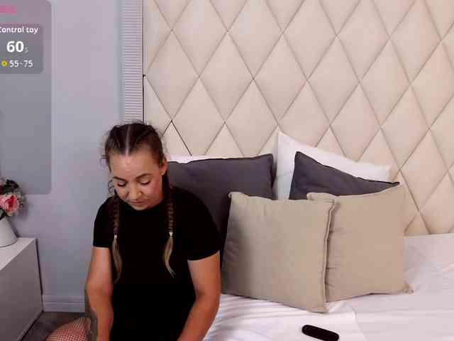 LauraSnow webcam