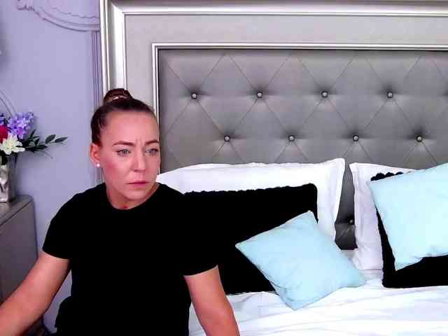 LauraSnow webcam