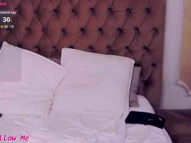 LauraSnow webcam