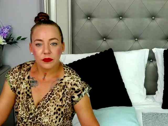 LauraSnow webcam