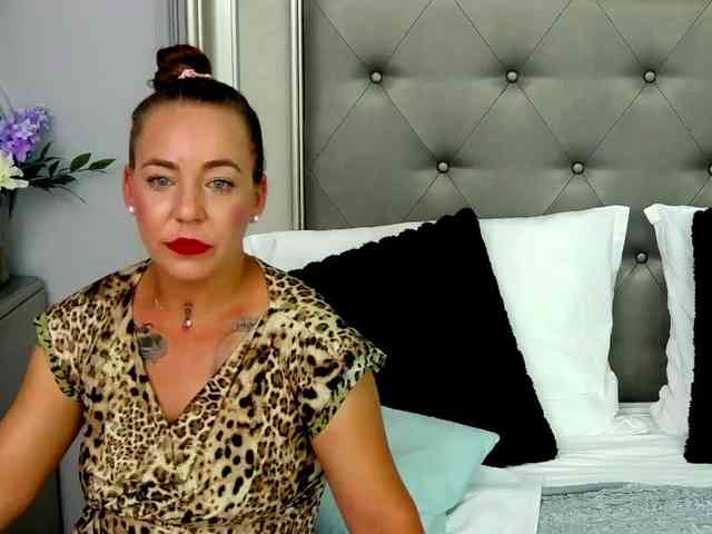 LauraSnow webcam