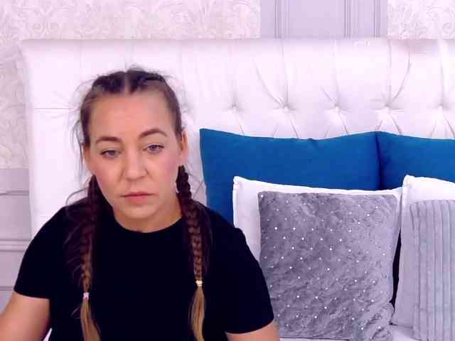 LauraSnow webcam