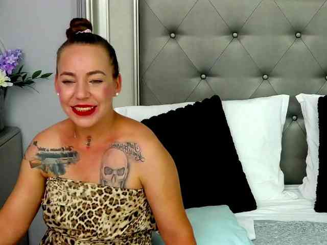 LauraSnow webcam