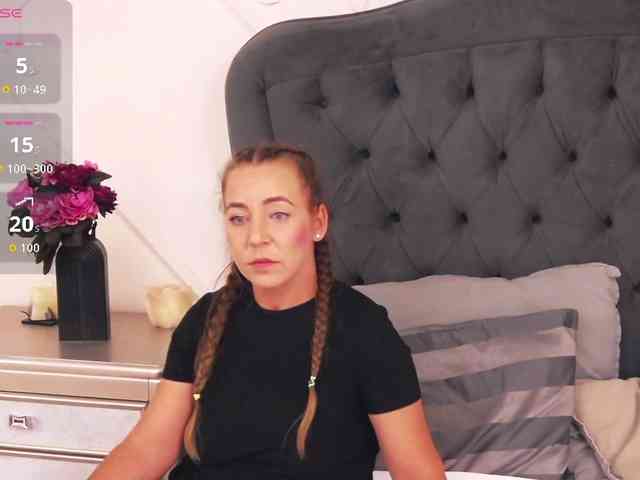LauraSnow webcam