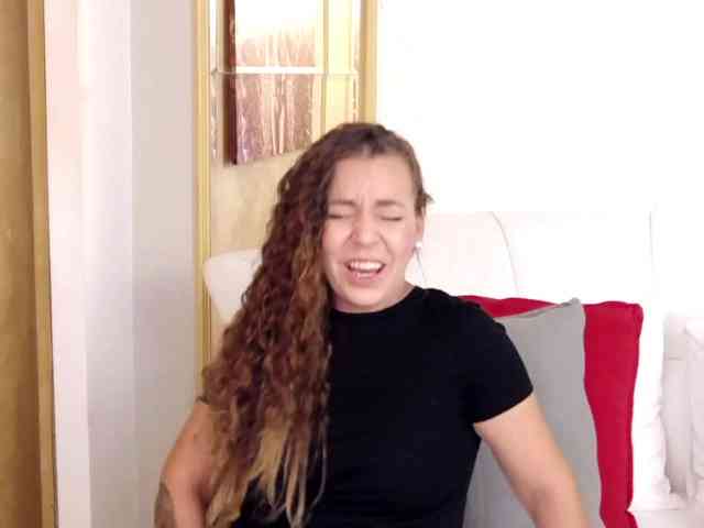 LauraSnow webcam