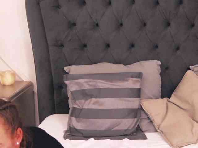 LauraSnow webcam