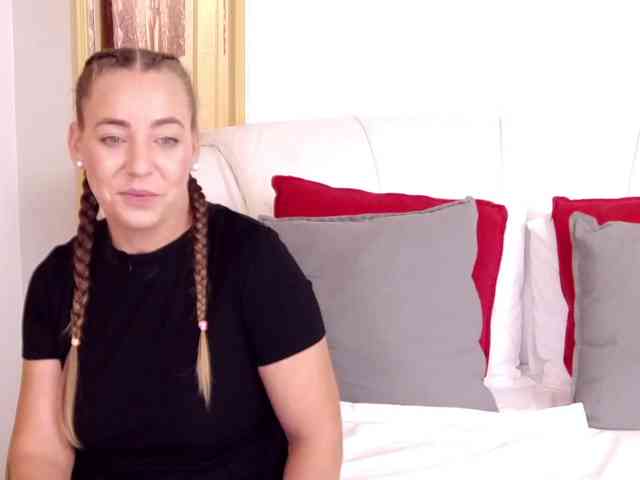 LauraSnow webcam