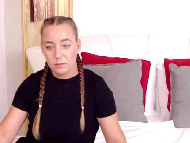 LauraSnow webcam