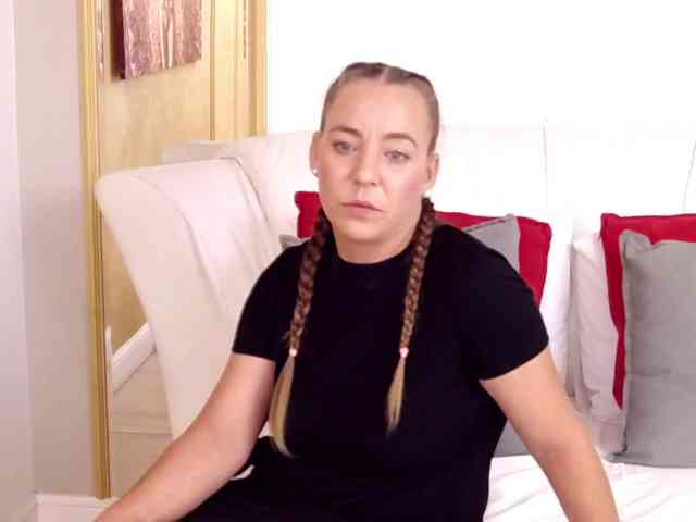 LauraSnow webcam