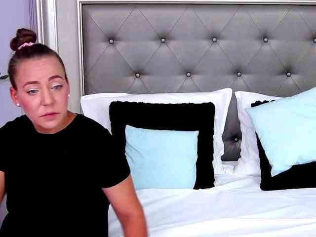 LauraSnow webcam