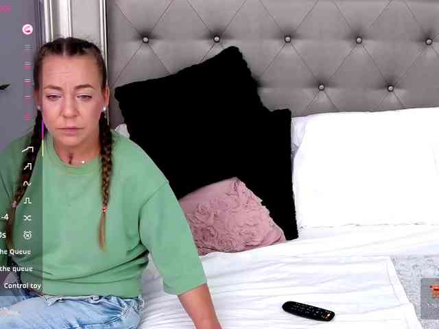 LauraSnow webcam