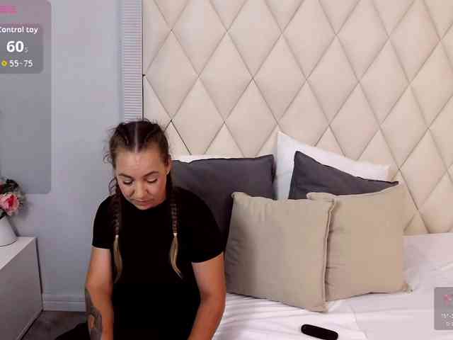 LauraSnow webcam