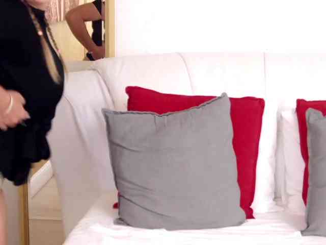 LauraSnow webcam