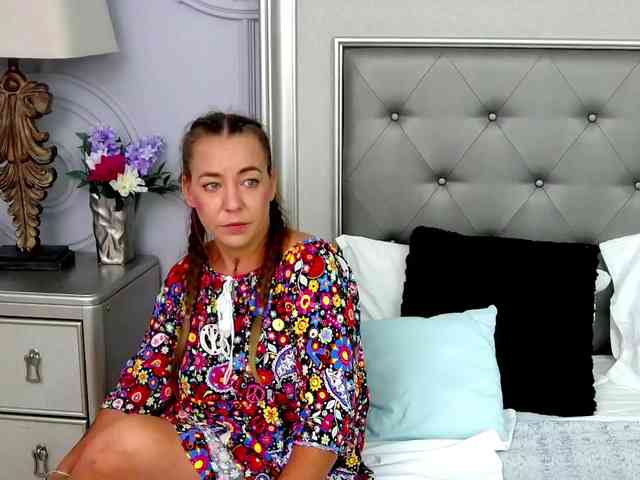 LauraSnow webcam