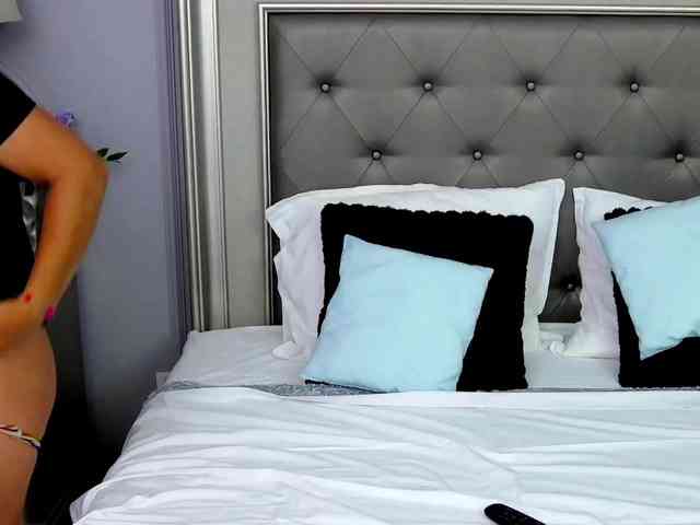 LauraSnow webcam