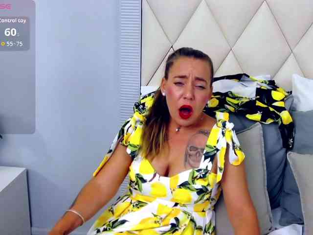 LauraSnow webcam