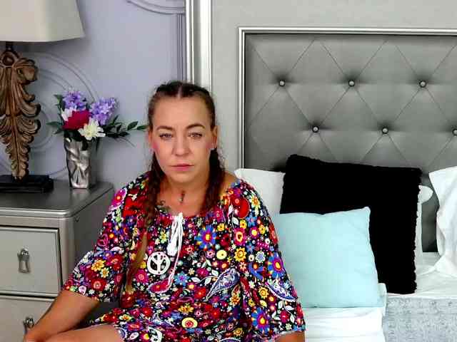 LauraSnow webcam