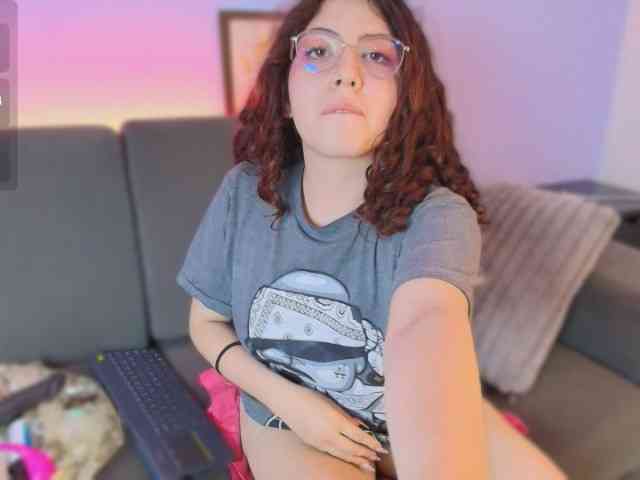 CassieRosse webcam