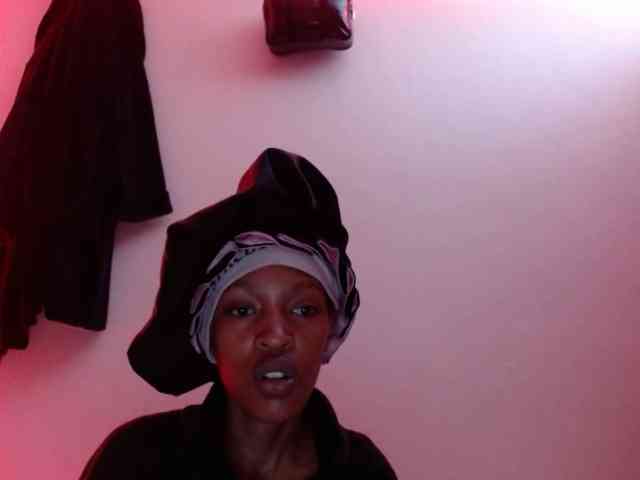 hornylittleprincess6 hornylittleprincess6