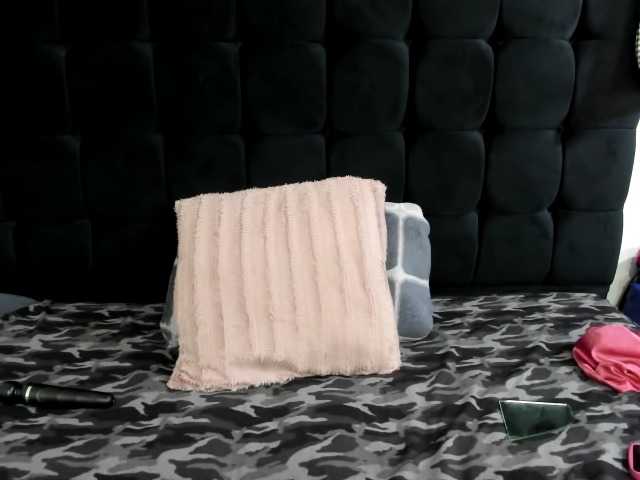 SexyMelanin19 live cam on BongaCams