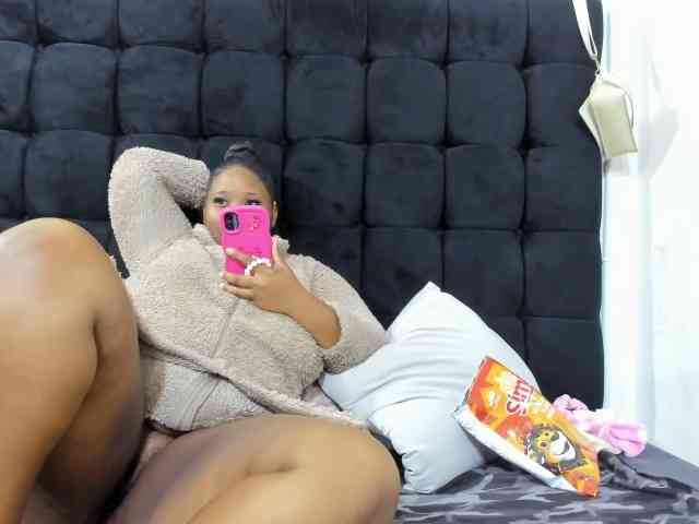 SexyMelanin19 webcam