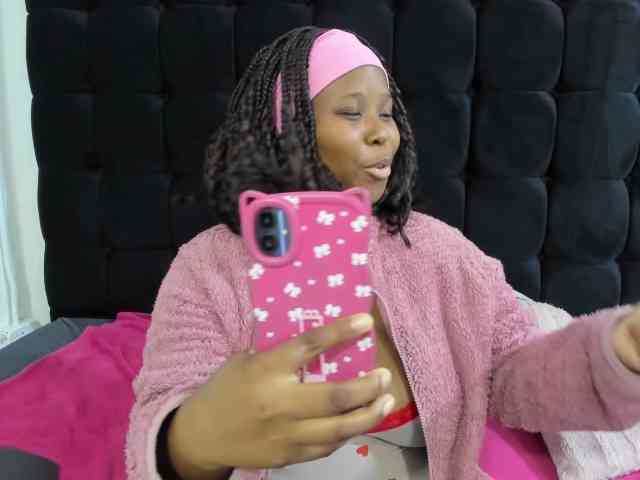 SexyMelanin19 webcam