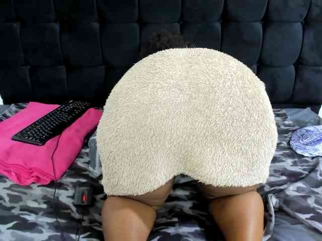 SexyMelanin19 webcam