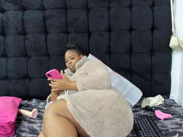 SexyMelanin19 webcam