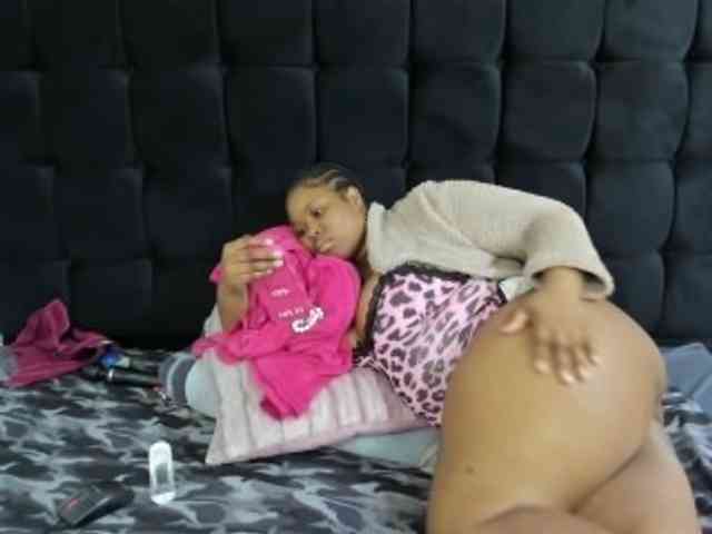 SexyMelanin19 webcam