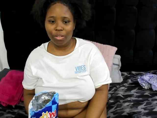SexyMelanin19 webcam