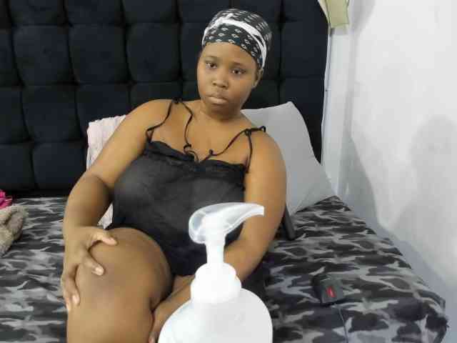 SexyMelanin19 webcam