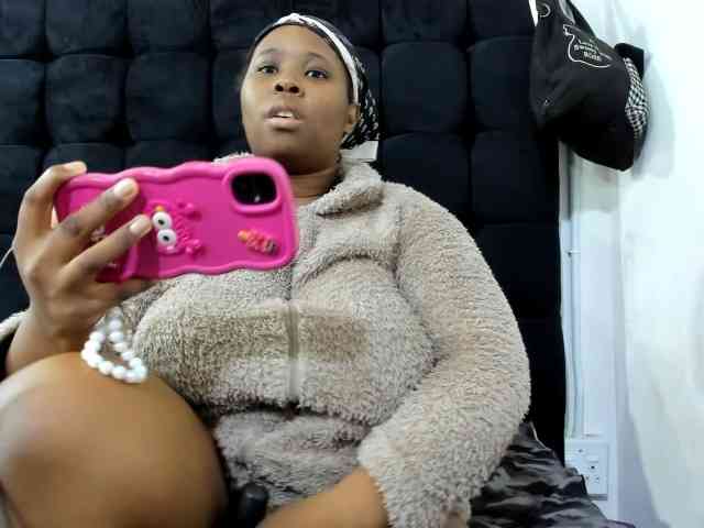 SexyMelanin19 webcam