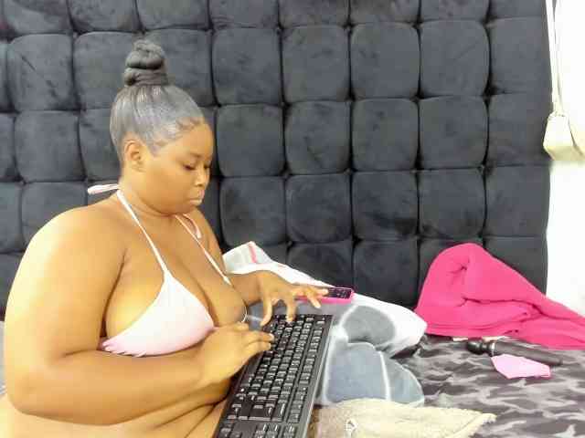 SexyMelanin19 webcam