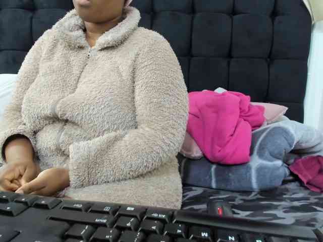 SexyMelanin19 webcam