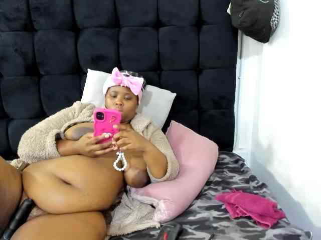 SexyMelanin19 webcam