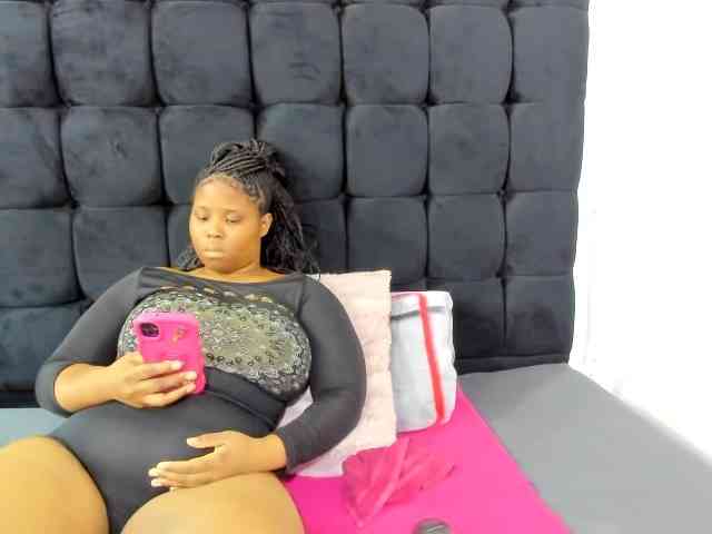 SexyMelanin19 SexyMelanin19