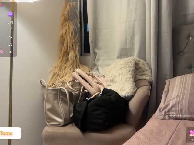 RachelTooms, en directo ahora en BongaCams