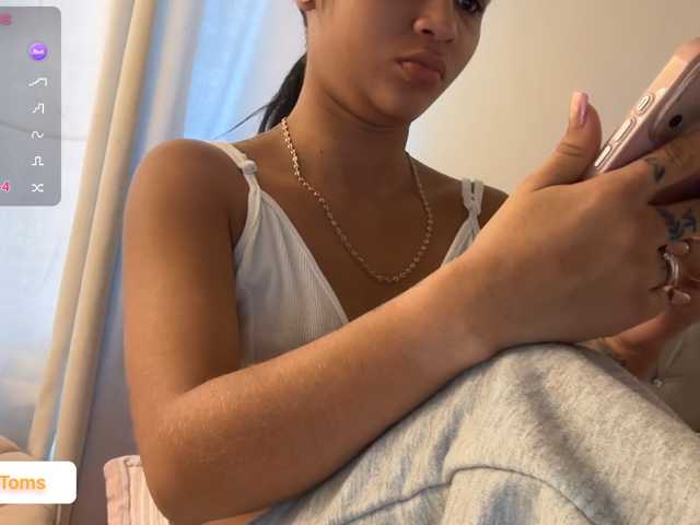 RachelTooms live cam preview