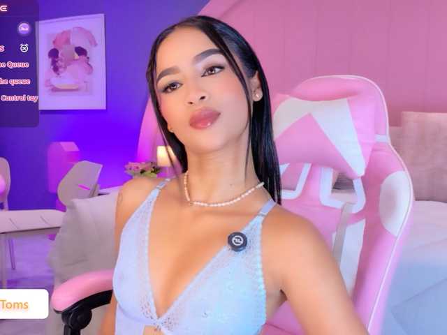 le modèle RachelTooms est en webcam porno dans un show sur le site bongacams, il possède les tags suivants: Latino/Hispanic,Brunette,Shaved