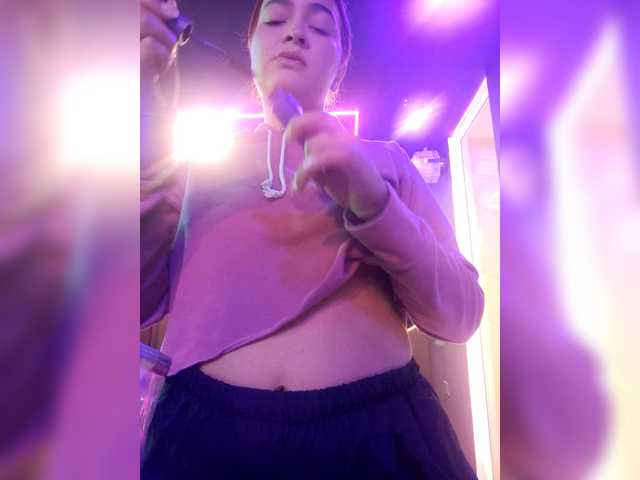 AliceHiills's BongaCams show and profile