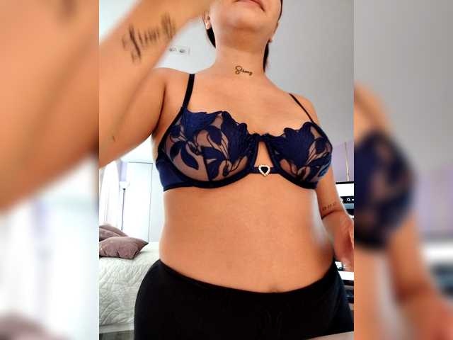 AliceHiills's BongaCams show and profile