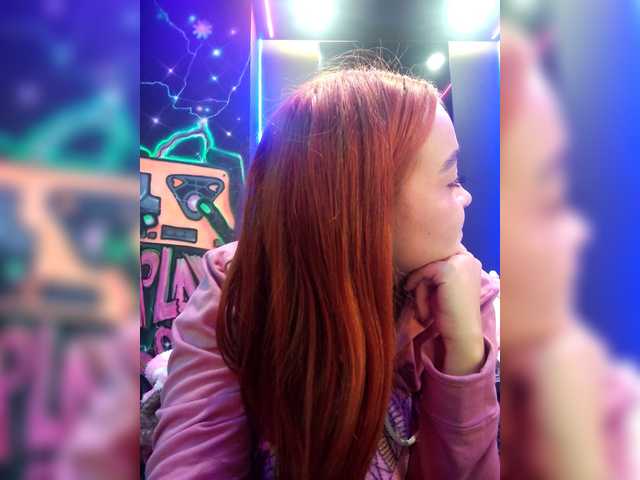 AliceHiills's BongaCams show and profile